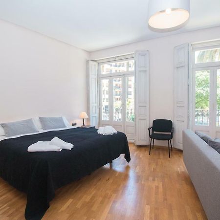 Bet Apartments - Canovas Rooms バレンシア エクステリア 写真
