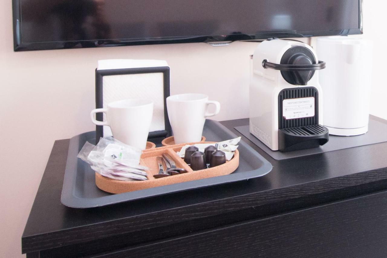 Bet Apartments - Canovas Rooms バレンシア エクステリア 写真