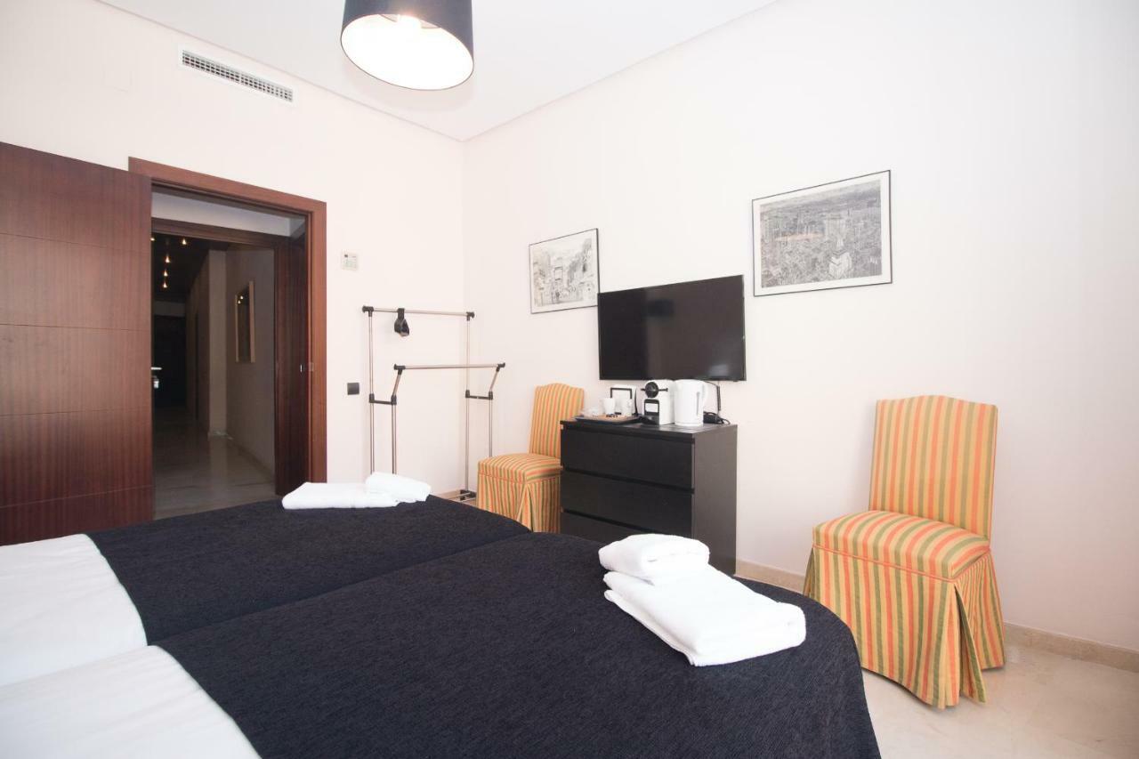 Bet Apartments - Canovas Rooms バレンシア エクステリア 写真