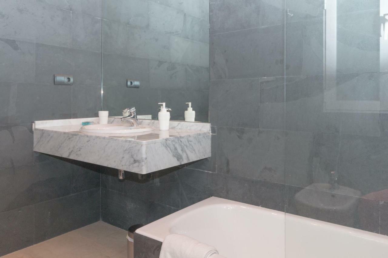 Bet Apartments - Canovas Rooms バレンシア エクステリア 写真